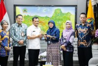 Gubernur Jateng Ahmad Luthfi saat audiensi dengan BPJS Kesehatan, Rabu 3 September 2025.
