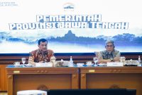 Gubernur Jateng, Ahmad Luthfi saat memimpin rapat bersama pimpinan Forkopimda dan 35 bupati serta walikota secara zoom, Kamis 4 September 2025.