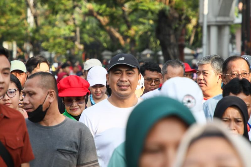 Wakil Gubernur Jawa Tengah Taj Yasin Maimoen melebur dalam lautan masyarakat pada puncak perayaan RRI Fest 2025 yang digelar LPP RRI Semarang, Minggu 7 September 2025.