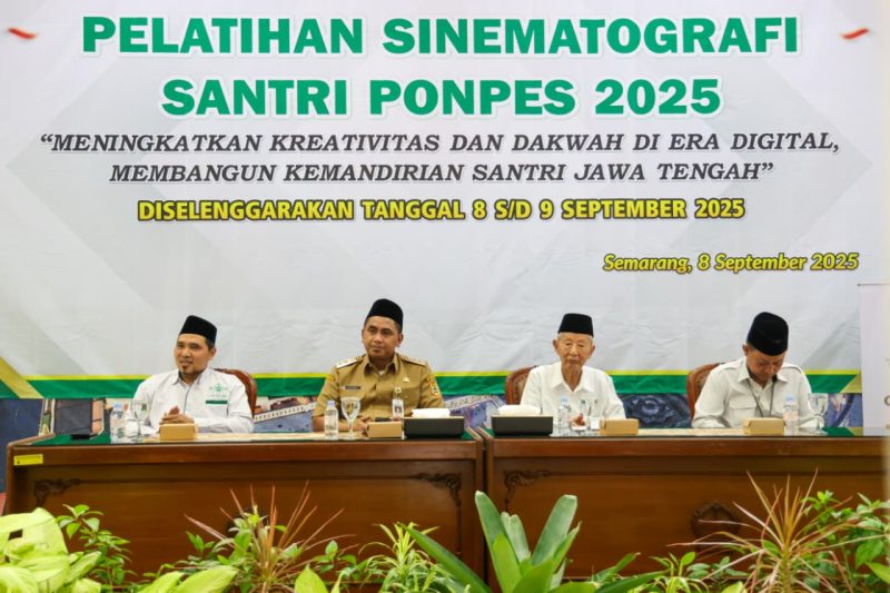 Wakil Gubernur Jawa Tengah Taj Yasin saat hadir di pelatihan sinematografi untuk santri yang digelar Badan Amil Zakat Nasional (Baznas) Jawa Tengah.
