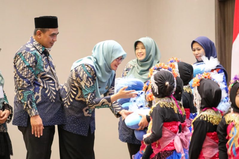 Wakil Gubernur Jawa Tengah, Taj Yasin Maimoen, menghadiri Pengukuhan Kelompok Kerja (Pokja) Bunda PAUD Provinsi Jawa Tengah periode 2025–2029 yang digelar di Hotel Wahid Prime, Salatiga, Kamis 11 September 2025.