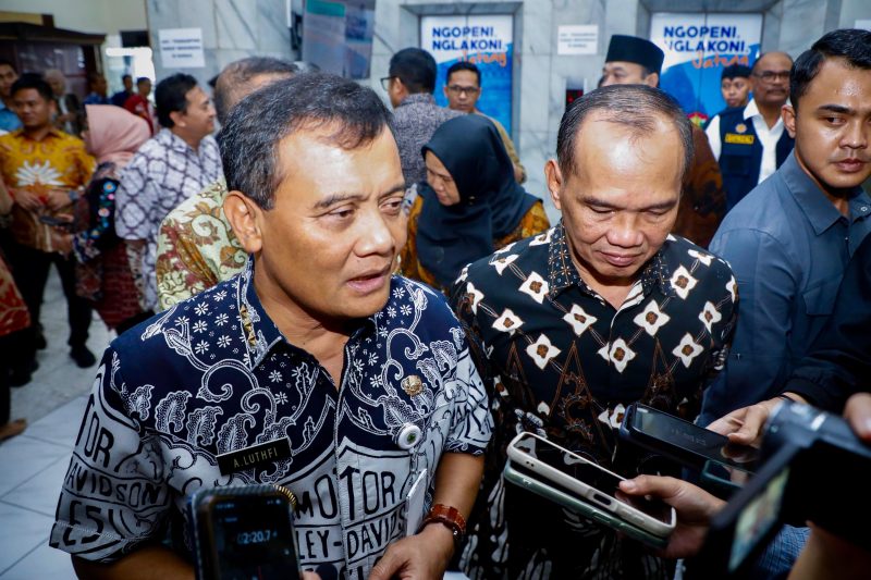 Gubernur Jawa Tengah, Ahmad Luthfi usai rapat koordinasi kondusivitas wilayah di Kantor Gubernur Jawa Tengah, Kamis, 11 September 2025.