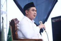 Wakil Gubernur Jawa Tengah (Jateng) Taj Yasin Maimoen saat menyampaikan Mauidhoh Hasanah pada Pengajian Lapanan Ahad Wage PAC Muslimat NU Dan Fatayat NU di Desa Tolokan, Kecamatan Getasan, Kabupaten Semarang, Ahad, 14 September 2025.
