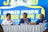 Gubernur Jawa Tengah Ahmad Luthfi saat mendampingi kunjungan kerja spesifik Anggota Komisi II DPR RI meninjau Mal Pelayanan Publik di Kabupaten Semarang, Rabu, 17 September 2025.