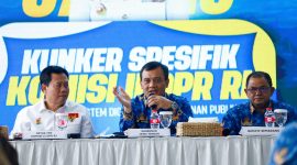 Gubernur Jawa Tengah Ahmad Luthfi saat mendampingi kunjungan kerja spesifik Anggota Komisi II DPR RI meninjau Mal Pelayanan Publik di Kabupaten Semarang, Rabu, 17 September 2025.