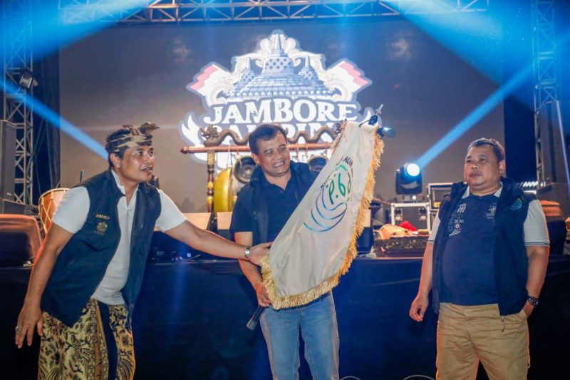 Gubernur Jateng, Ahmad Luthfi dikukuhkan sebagai Bapak Komite Pecinta Alam Indonesia dalam acara Jambore Camping Nasional di Camping Ground Kampoeng Kopi Banaran, Bawen, Kabupaten Semarang, Sabtu, 20 September 2025. 